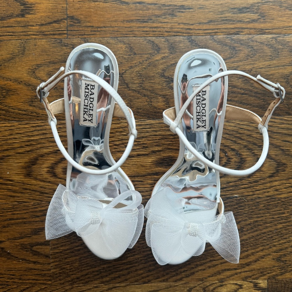 Badgley Mischka White Heels with Bow